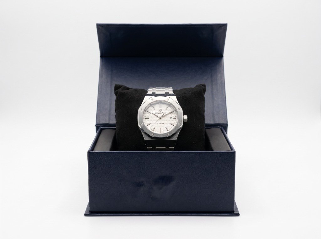 MD Octagon Royal Polar Tapisserie Watch