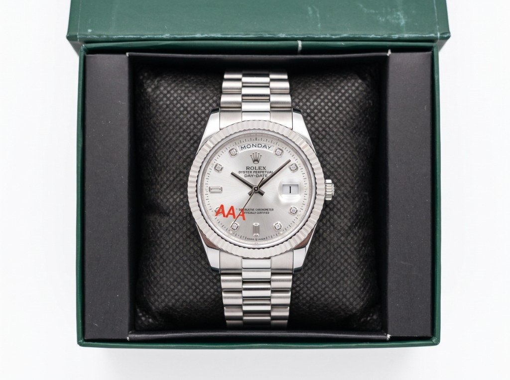 MD Presidential Day-Date Silver Crystal Watch